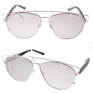 Karis' Kloset Accessories - Accessories | Oversized Silver mirror sunnies Karis' Kloset Accessories - Accessories | Oversized Silver mirror sunnies